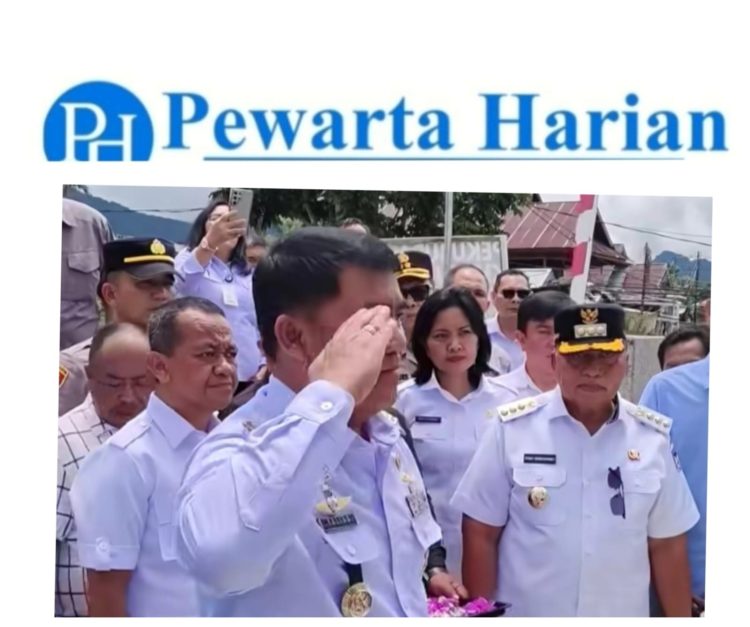 Gubernur Sulut Yulius Selvanus Tabur Bunga di Makam Kakek Buyut Presiden Prabowo di Langowan