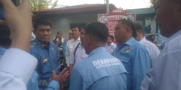 Jim Yon Tosbro 08 Apresiasi Gubernur Yulius Selvanus Komaling Perjuangkan 63 WPR