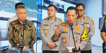 Tinjau Jasa Marga Command Center, Kapolri Pastikan Penanganan Arus Balik Berjalan Lancar dan Aman